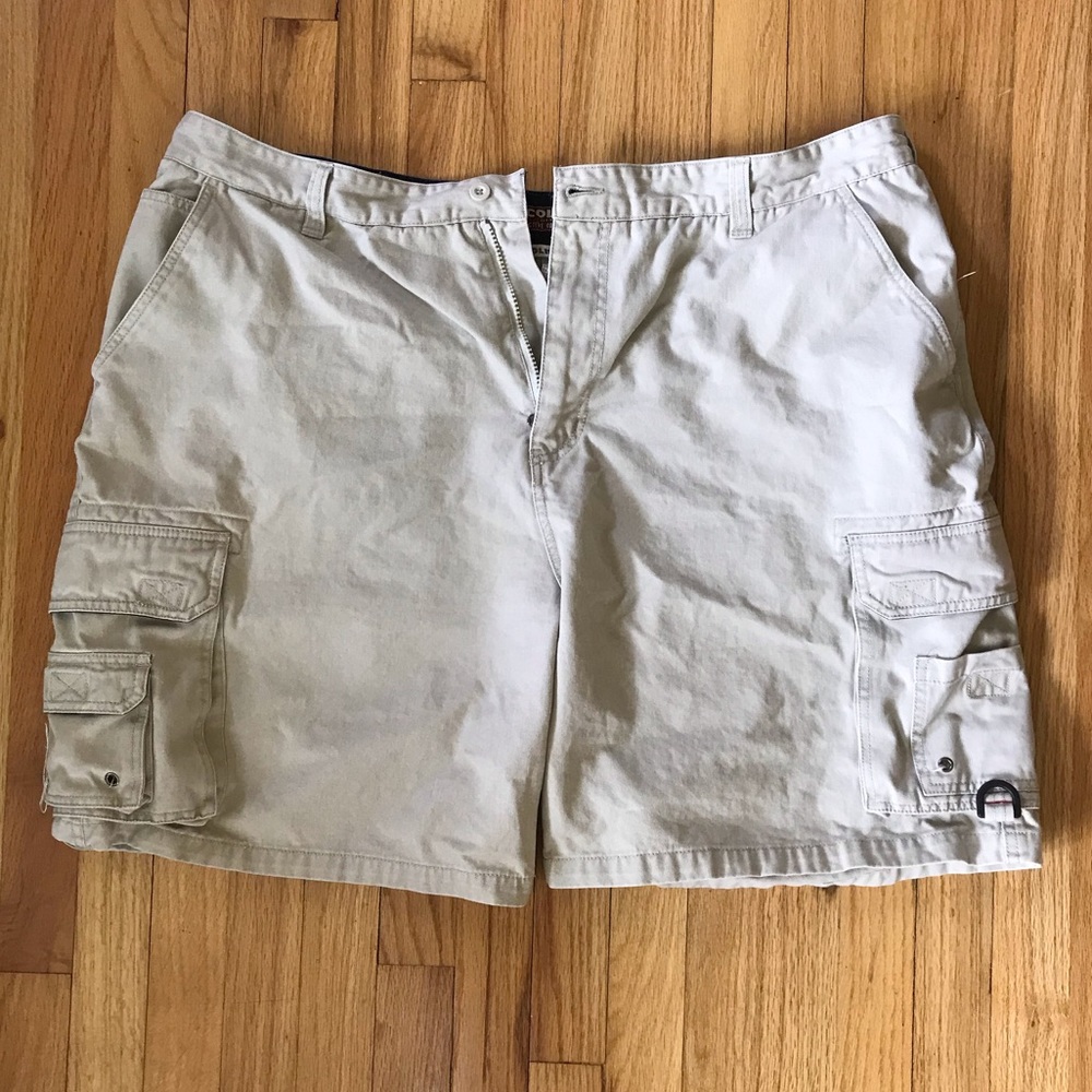 Men’s cargo shorts